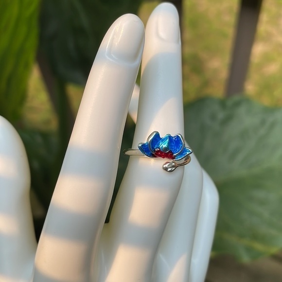 Silver Lotus Ring - Picture 6 of 10